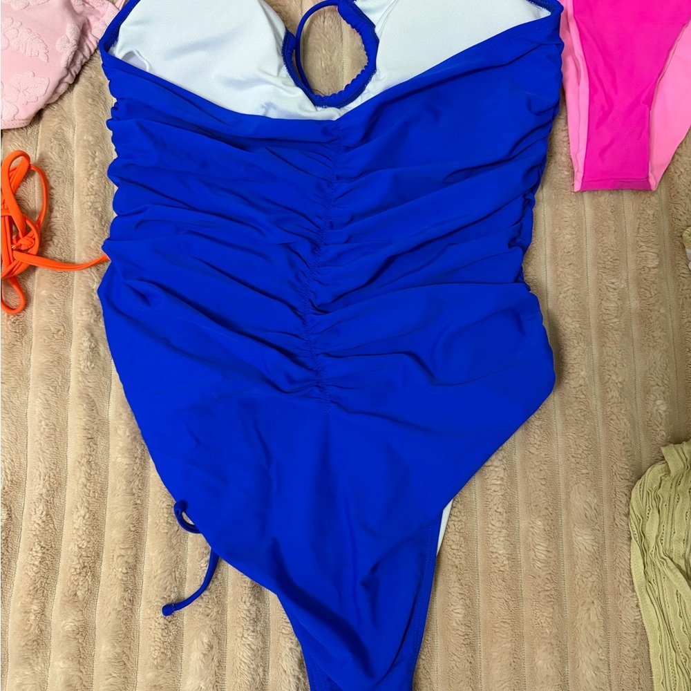 8 Piece SHEIN SWIM Bundle- Large - Picture 3 of 5